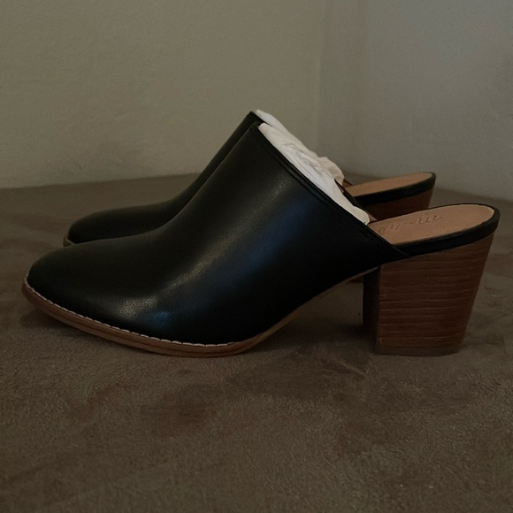 Madewell mule - Picture 1 of 3